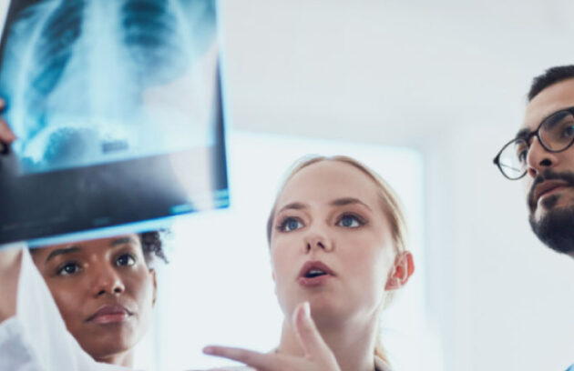 Spx-clinica-spx-imagem-conheca-medico-radiologista-qual-a-funcao