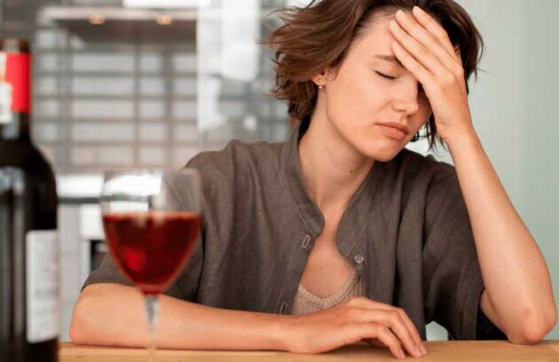 spx-clinica-spx-imagem-vinho-causa-dor-de-cabeca
