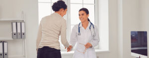 spx-clinica-spx-imagem-importancia-consulta-com-urologista-para-mulher