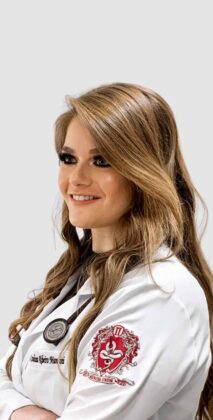 Médica urologista da SPX Clínica Santana de Parnaíba, Dra. Carolina Mansini